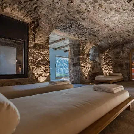 Light And Spacious Chalet With High Levels Villa